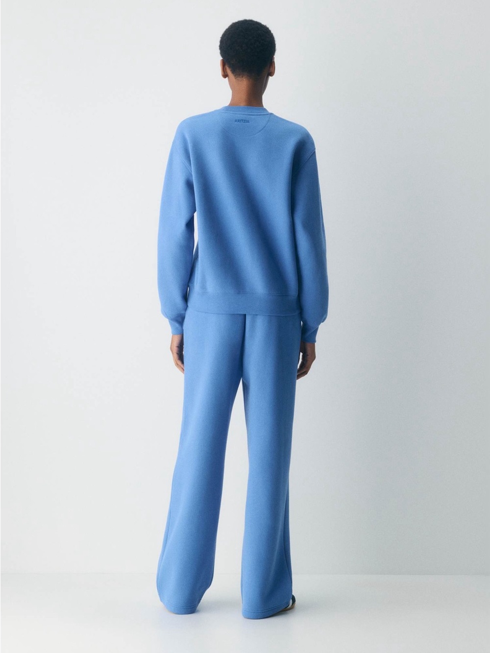 Aritzia Cozy Sweatfleece Perfect Crew Sweatshirt - Picture 8 of 11